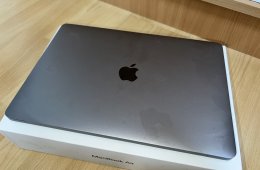 Macbook air 13” 2019 Asztroszürke