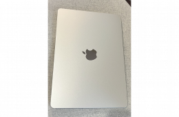 MacBook Air M3 16GB/512GB Starlight Új