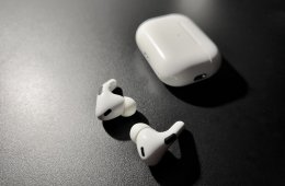 AirPods Pro 2 ( MagSafe + Lightning )