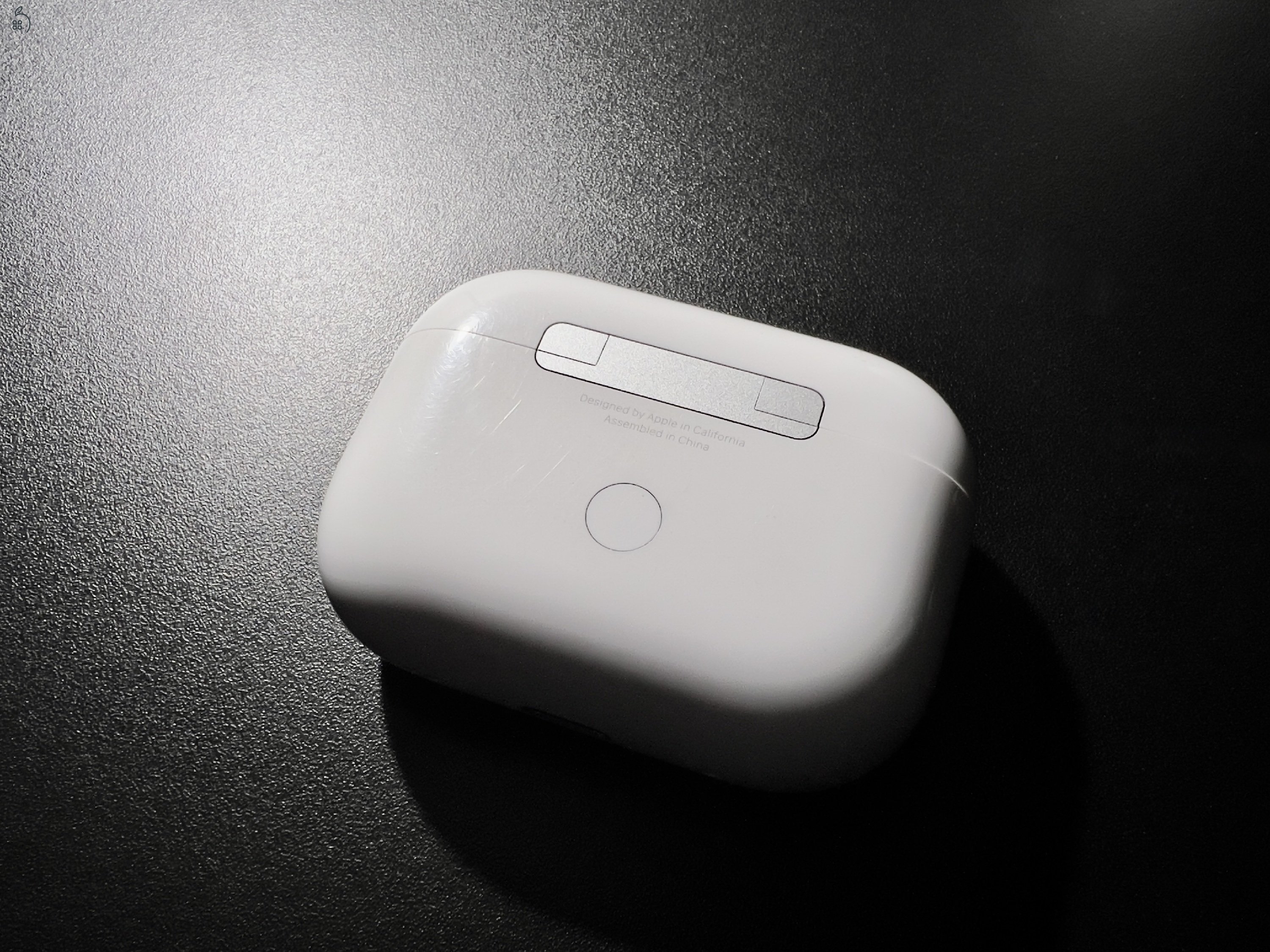 AirPods Pro 2 ( MagSafe + Lightning )