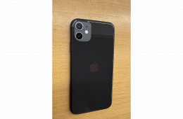 Apple iPhone 11 - Black - 64GB