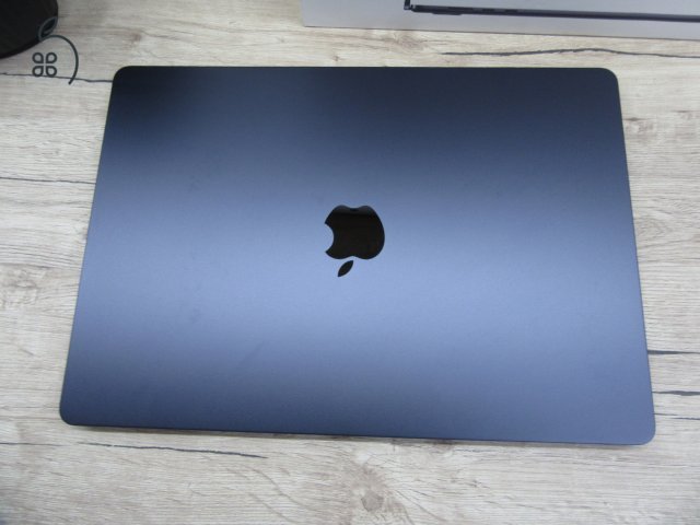 Apple Macbook Air M2 15,3 - 2022 - Használt, megkímélt állapot