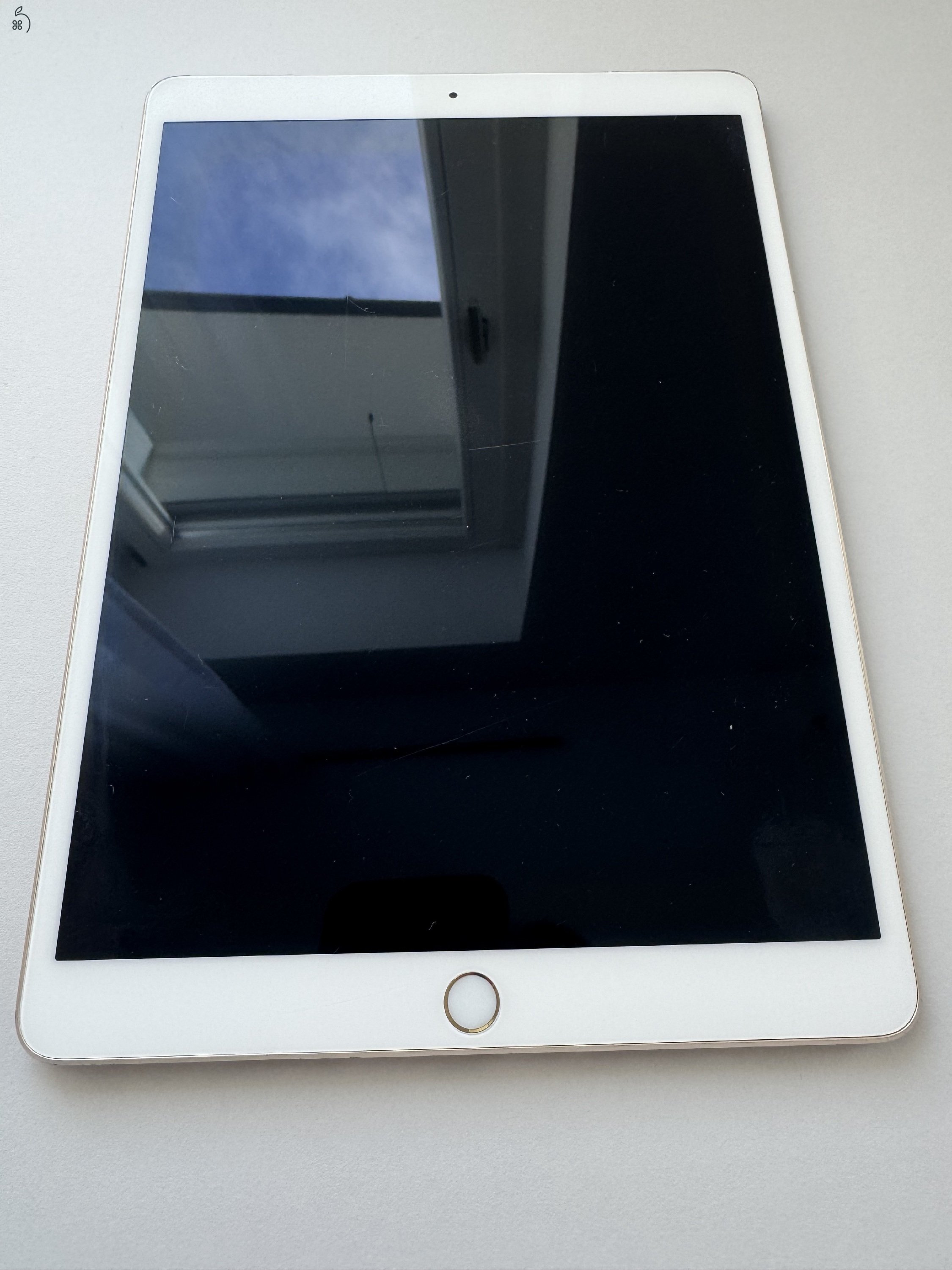 ELADÓ Apple iPad Pro 10,5” WiFi + Cellular 64GB