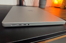 Macbook Pro 16” | M1 Pro | 1 TB | 16GB |