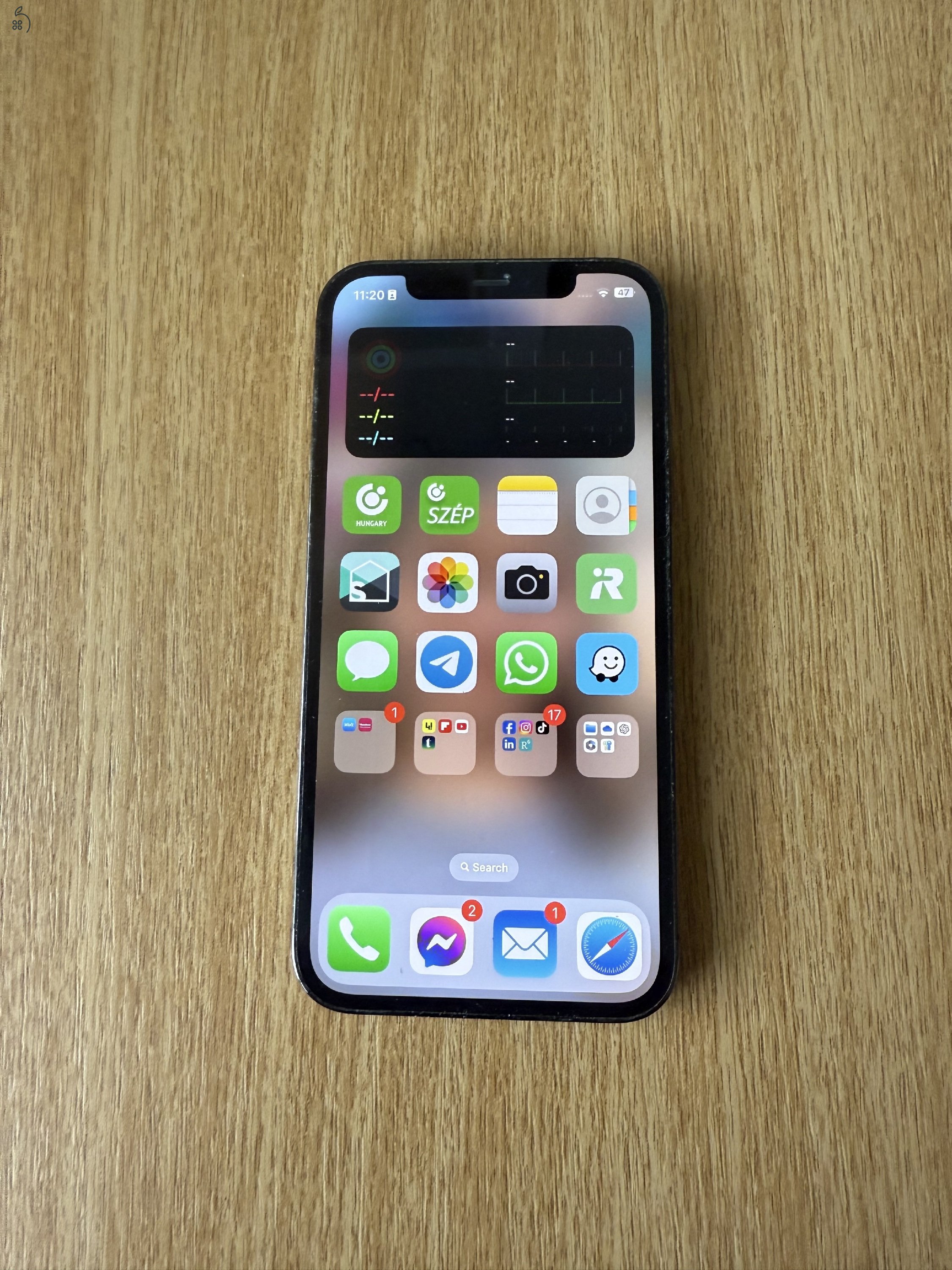 Iphone 12 (3 éve vásárolt)