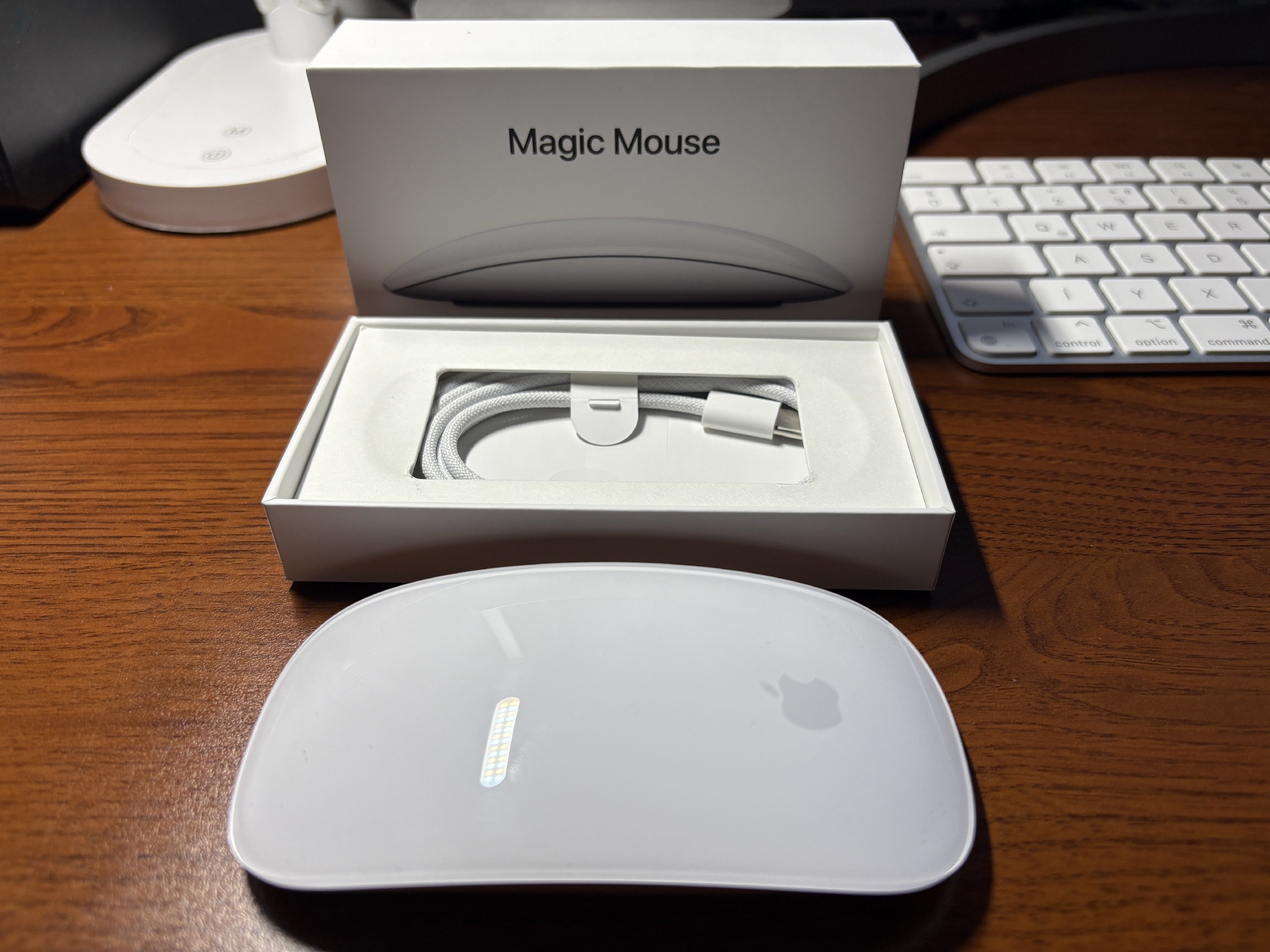 Apple Magic Mouse 3, fehér. Új csak kipróbálva volt, garanciás