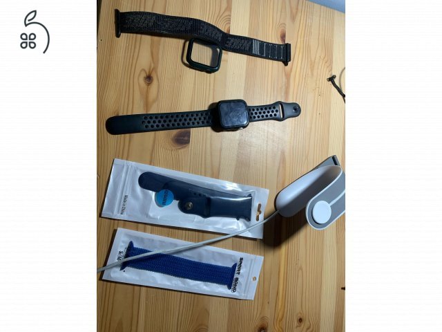 Apple Watch 4 NIke   44 MM