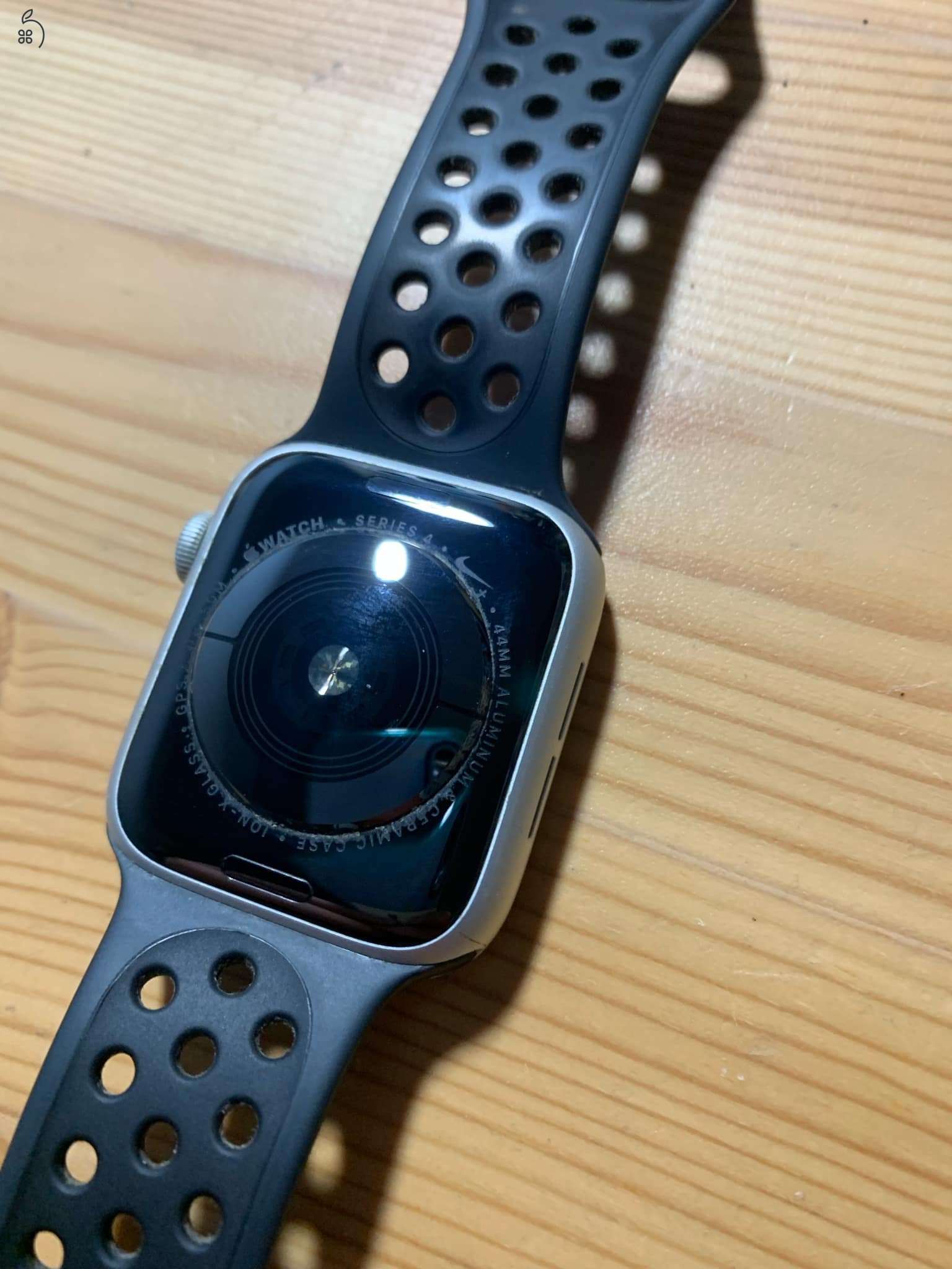 Apple Watch 4 NIke   44 MM