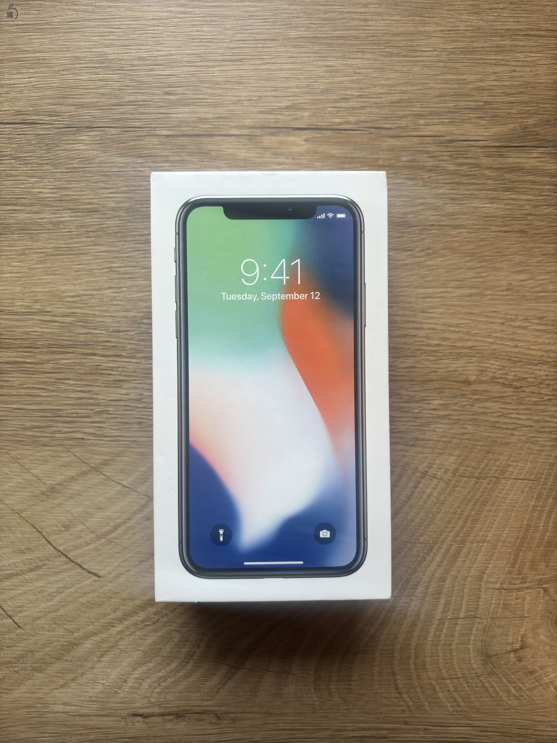 iPhone X 64 100 %-os akkuval