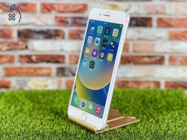 Apple iPhone 8 Plus 64 GB Silver szép állapotú - 24 HÓ GARANCIA - 544