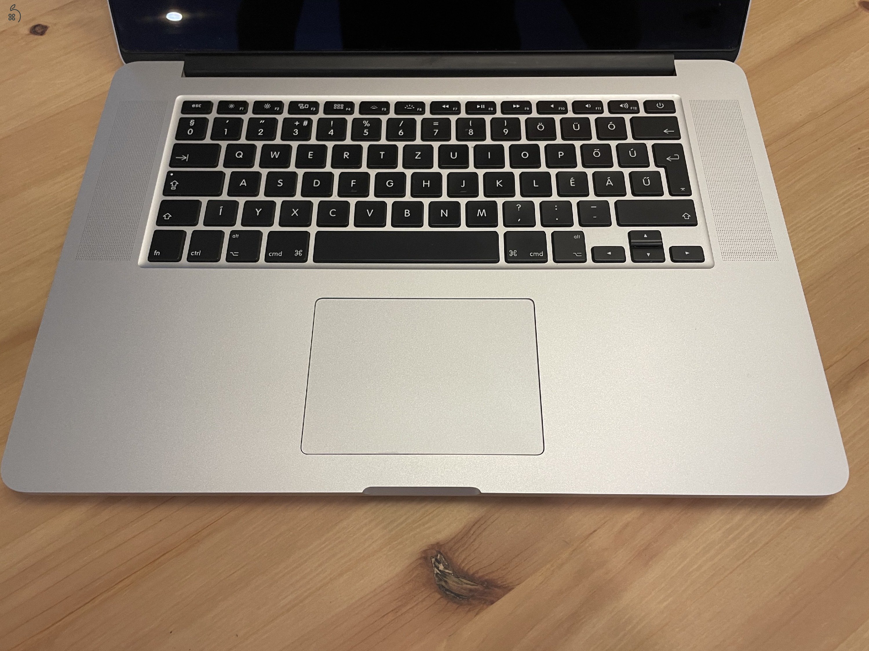 Macbook Pro 2015 i7 2.5 Ghz, 16 Gb RAM, 500 Gb SSD, AMD Radeon R9 M370X 4 Gb, magyar