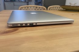 Macbook Pro 2015 i7 2.5 Ghz, 16 Gb RAM, 500 Gb SSD, AMD Radeon R9 M370X 4 Gb, magyar