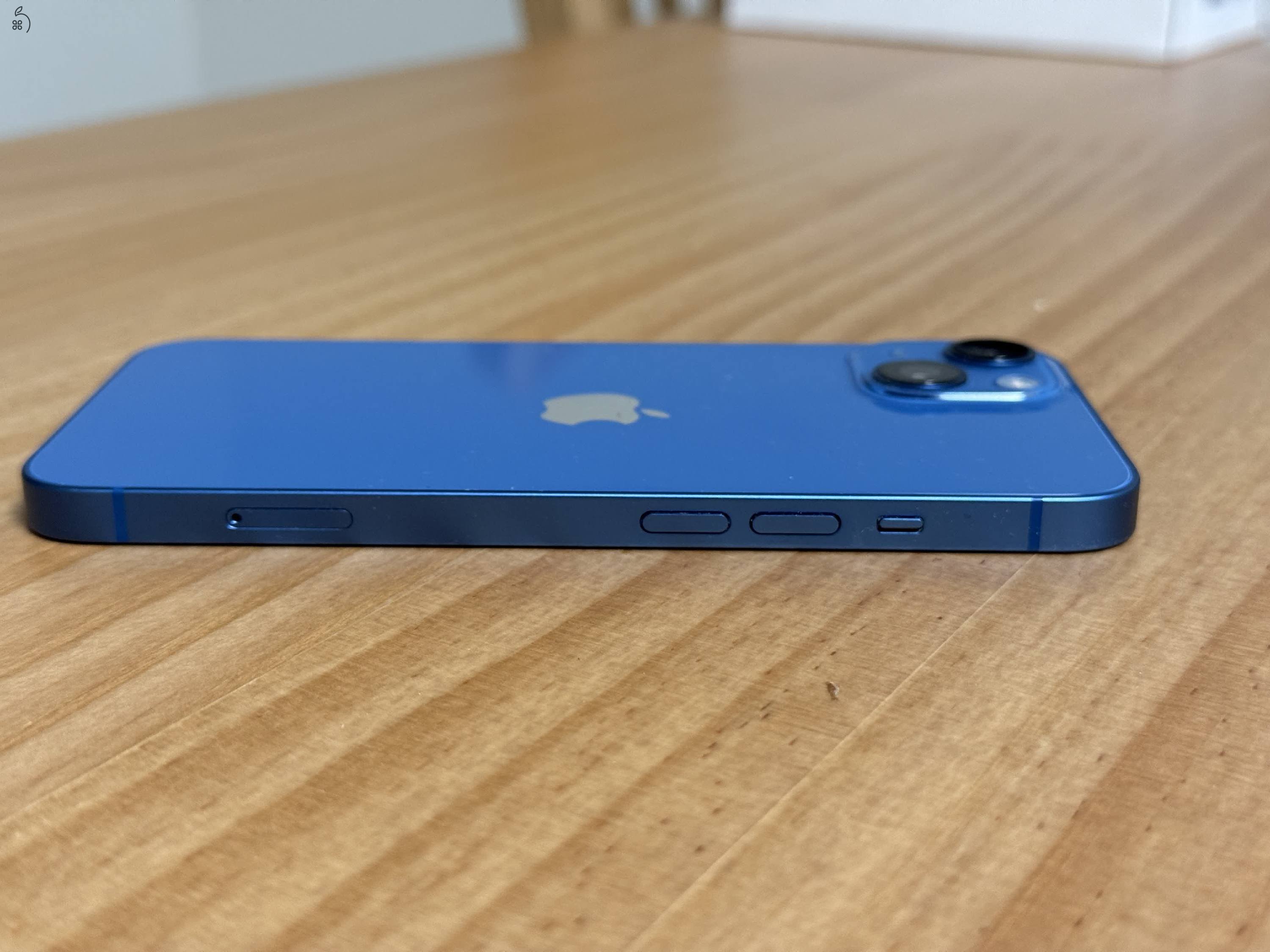 iPhone 13 Kék 128Gb + Magsafe tok + 2in1 töltő és egyebek