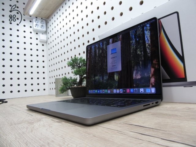 Apple Macbook 14 M1 Pro - 2021 - Használt, szép állapot