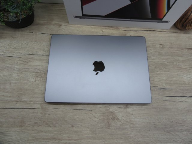 Apple Macbook 14 M1 Pro - 2021 - Használt, szép állapot