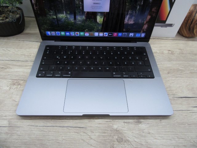 Apple Macbook 14 M1 Pro - 2021 - Használt, szép állapot