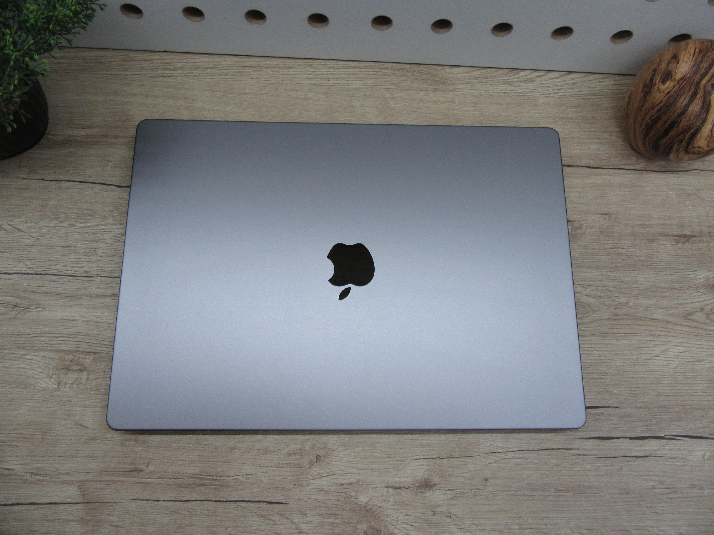 Apple Macbook 16 M1 Pro - 2021 - Használt, karcmentes