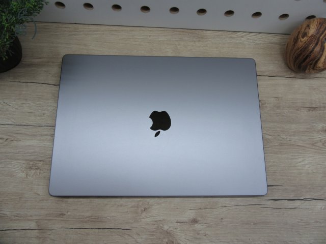 Apple Macbook 16 M1 Pro - 2021 - Használt, karcmentes