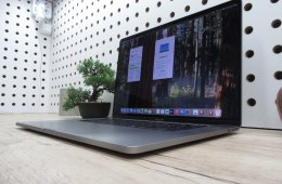 Apple Retina Macbook Pro 16 - 2019 - Használt, megkímélt