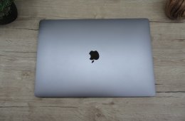 Apple Retina Macbook Pro 16 - 2019 - Használt, megkímélt