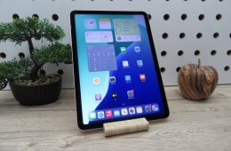 Apple iPad Air 4. Gen. - Használt, karcmentes