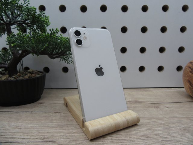 Apple iPhone 11 - White - Használt, megkímélt