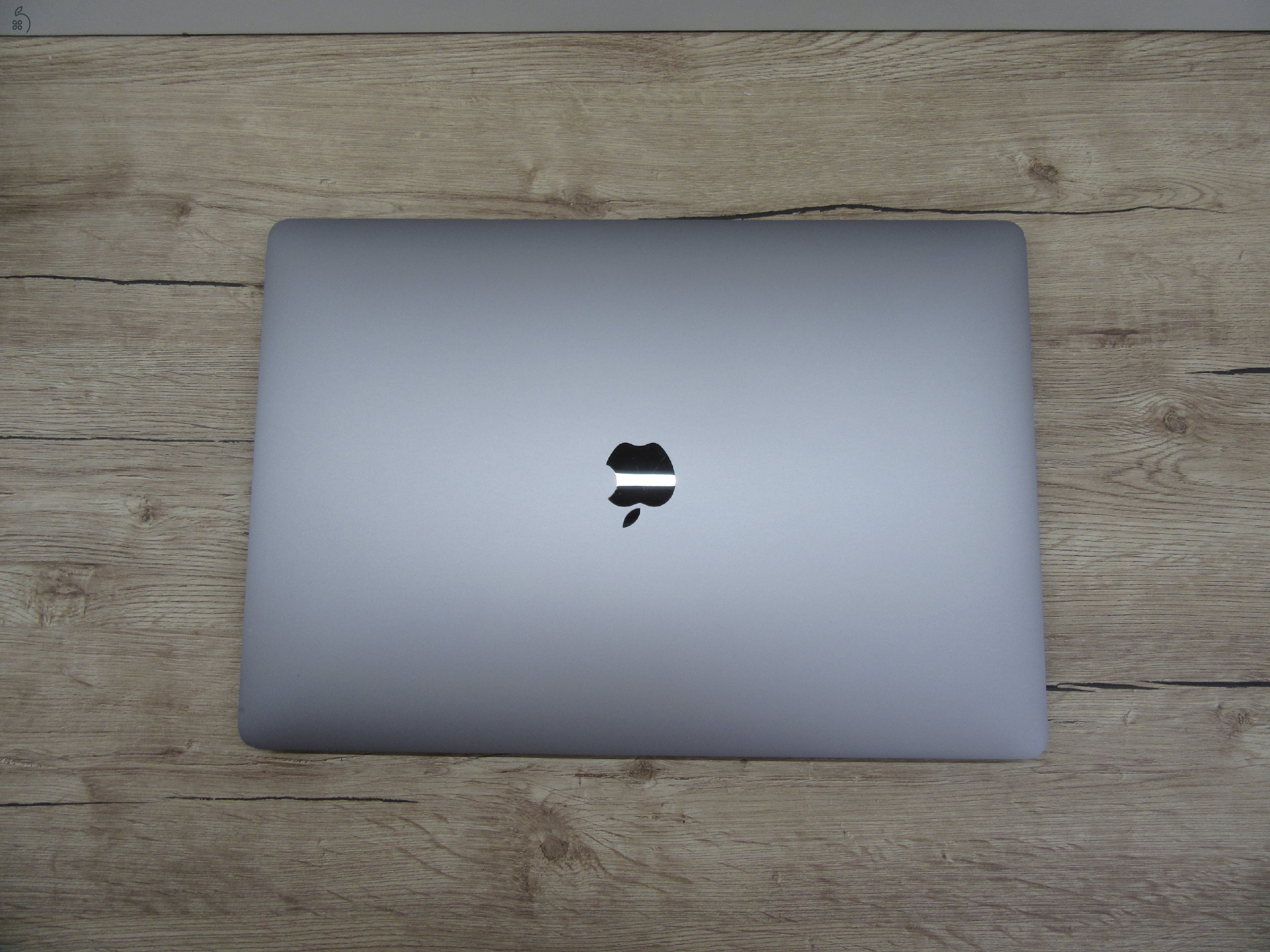 Apple Retina Macbook Pro 16 - 2019 - Használt, megkímélt