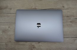 Apple Retina Macbook Pro 16 - 2019 - Használt, megkímélt