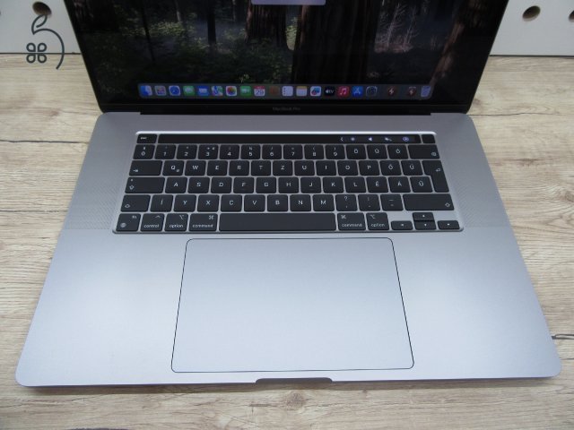 Apple Retina Macbook Pro 16 - 2019 - Használt, megkímélt