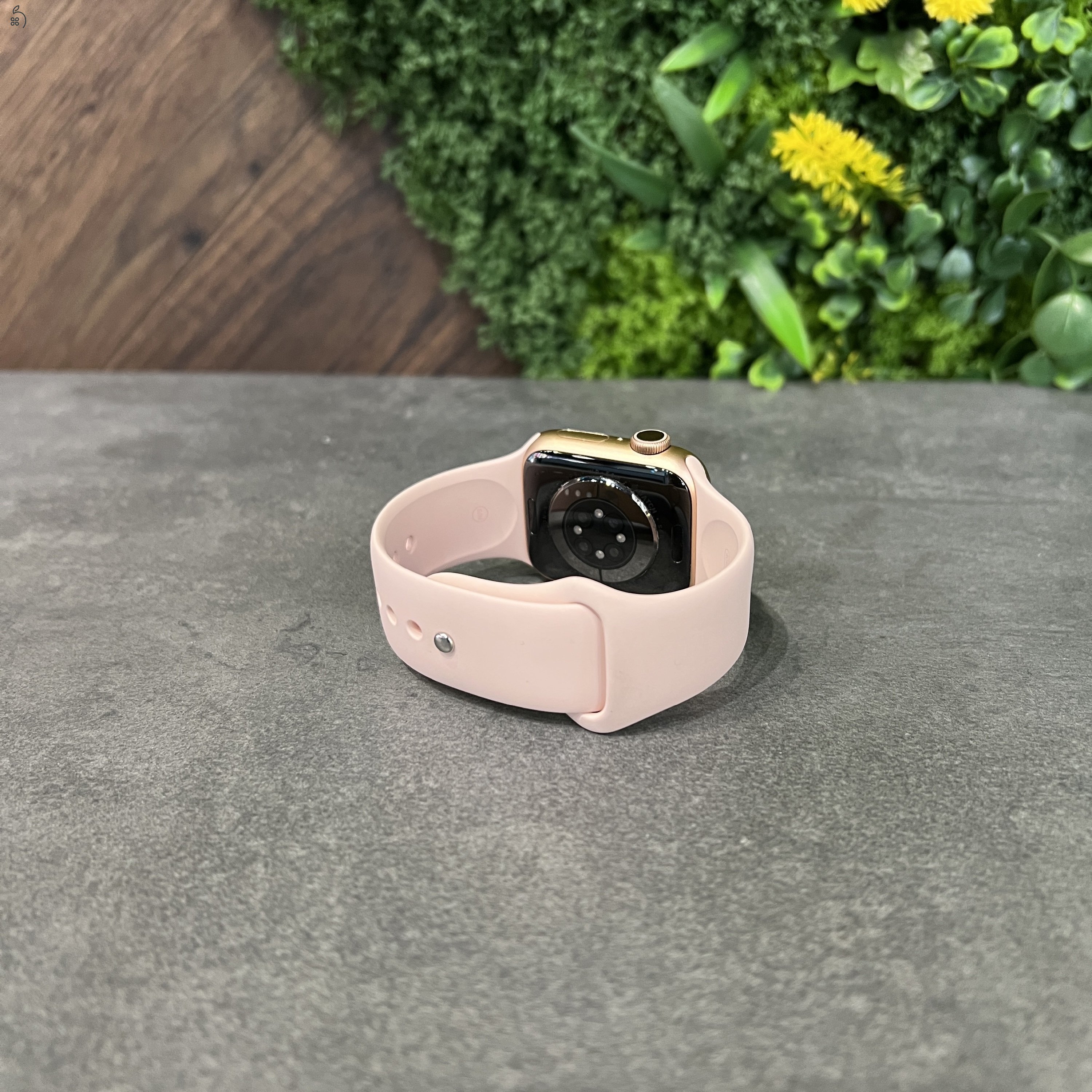 Apple Watch Series 6 40mm GPS Pink Újszerű állapotban készleten!