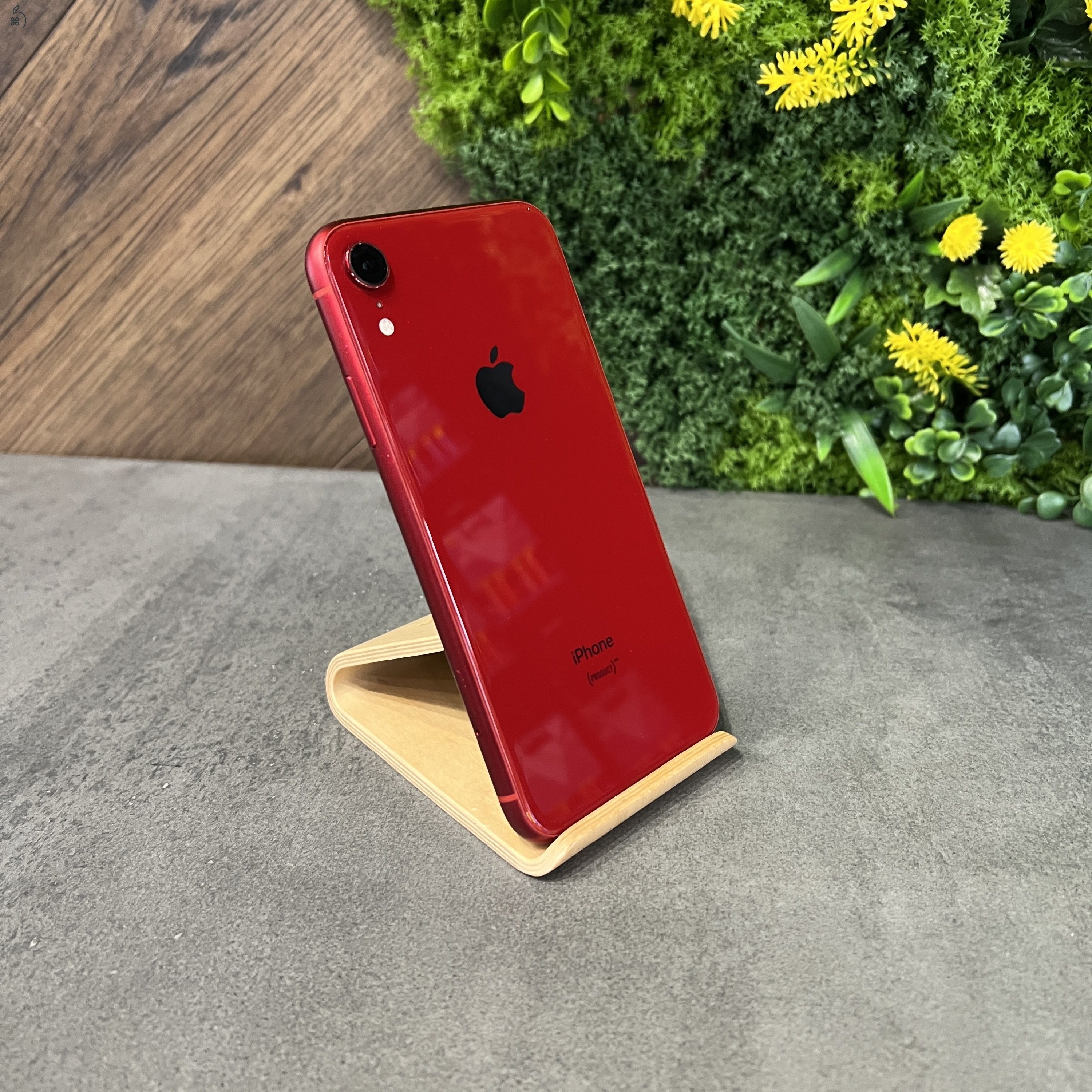 Apple iPhone XR 64GB Piros, használt - 1 év iON Store garanciával!