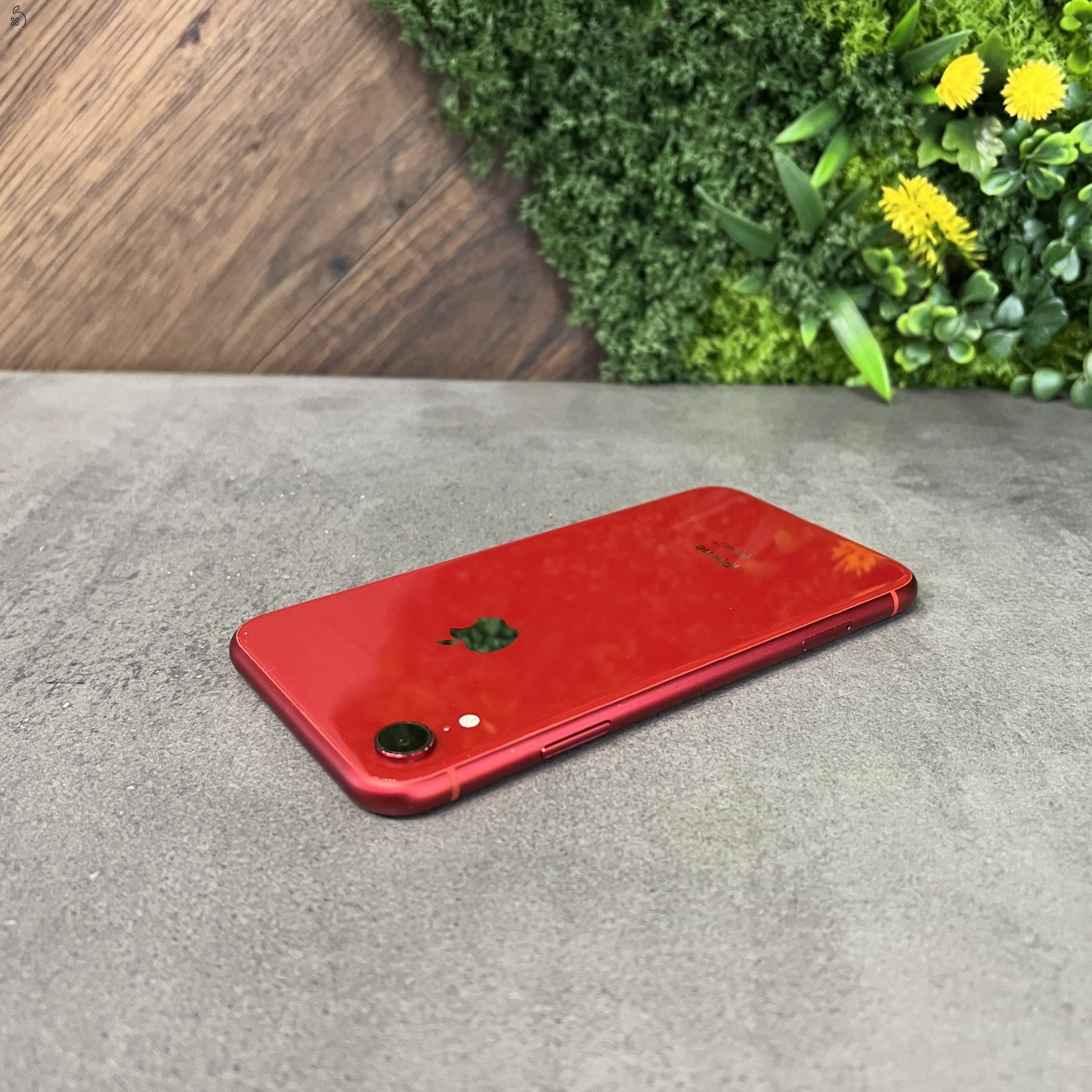 Apple iPhone XR 64GB Piros, használt - 1 év iON Store garanciával!