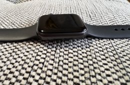 Apple Watch SE 44mm (GPS + Cellular), alumínium