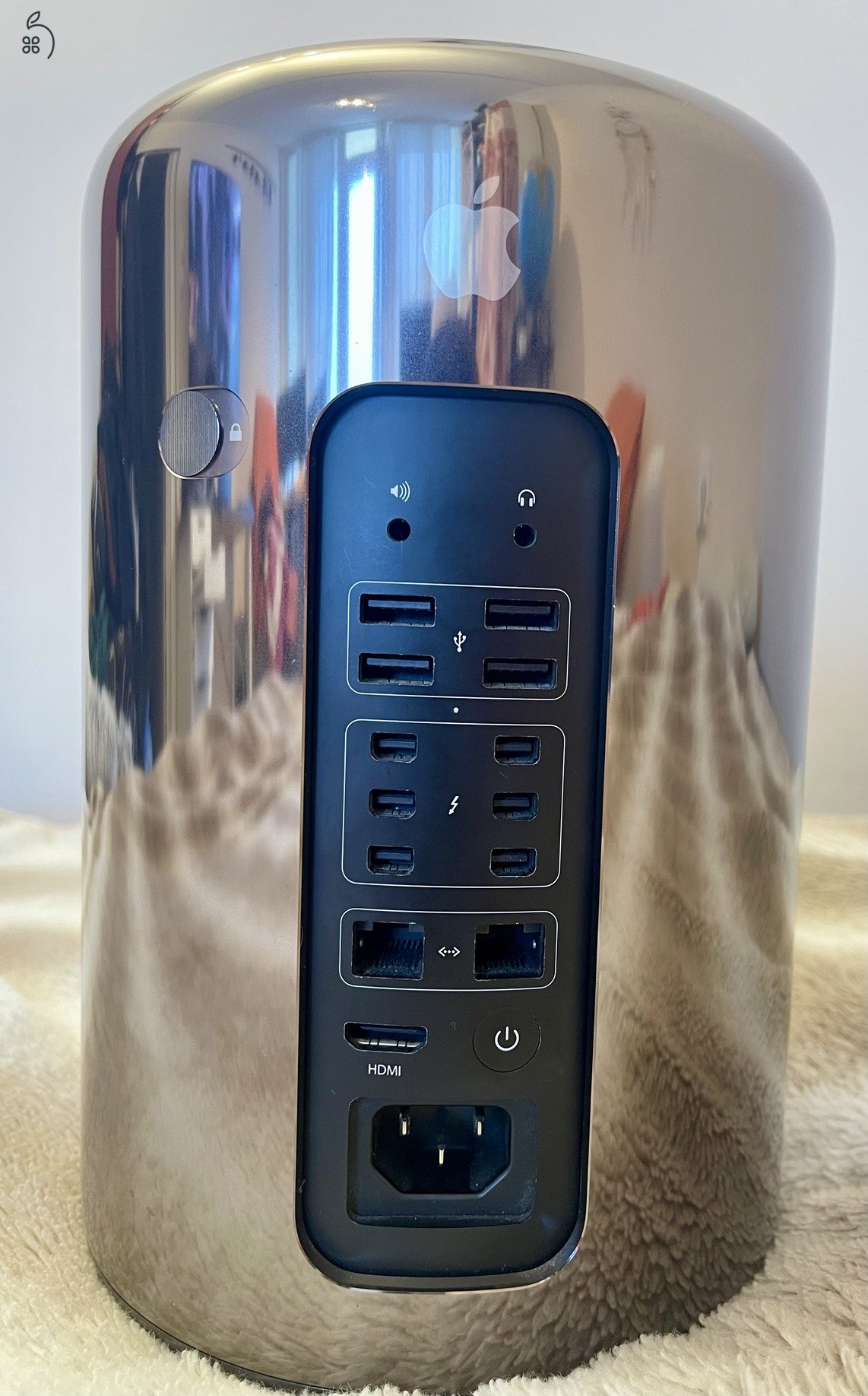 Nagyon szép Mac Pro 6,1 Intel Xeon 1680v2, 8/16, 32GB RAM, 2xFirePro 500 3GB