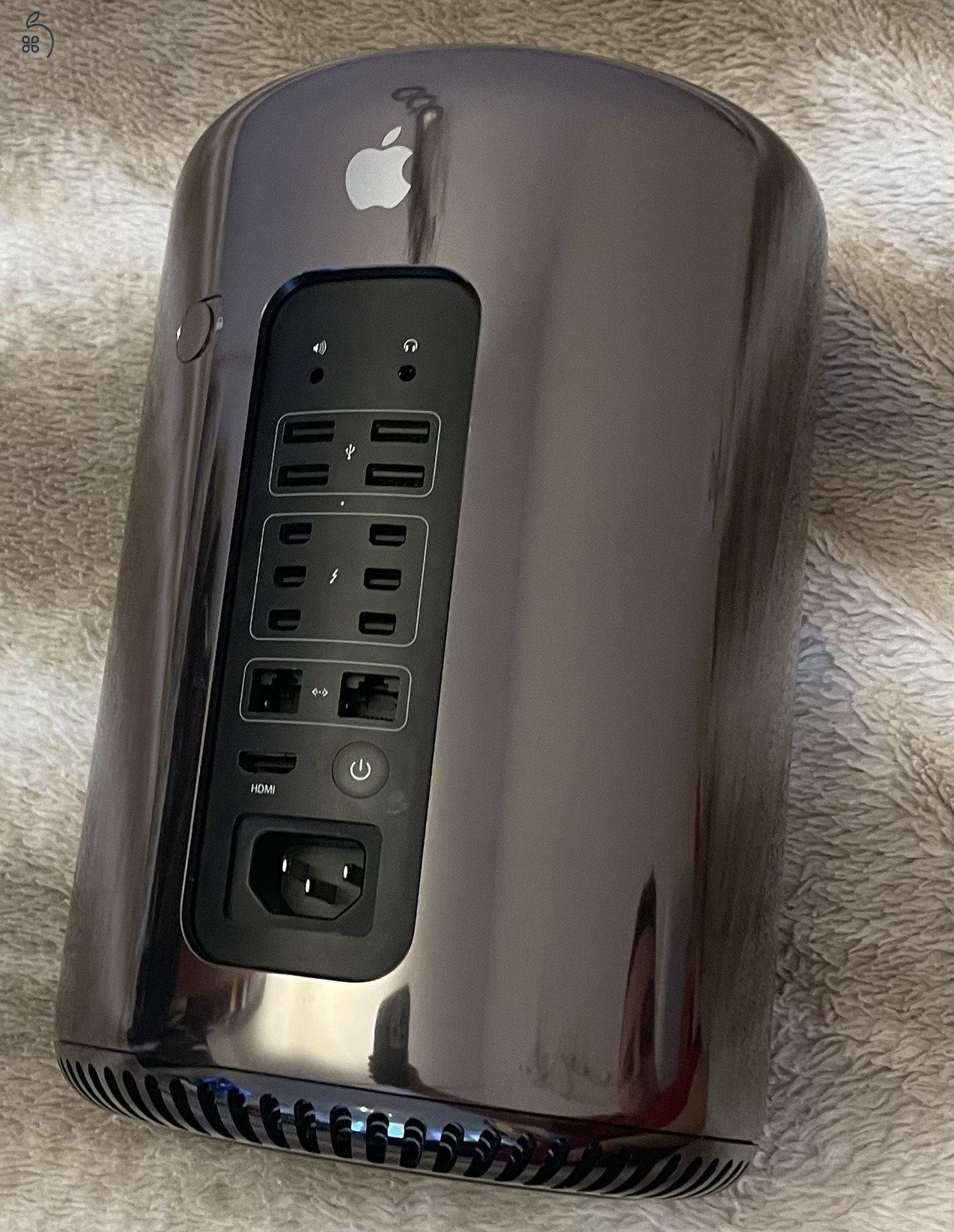 Nagyon szép Mac Pro 6,1 Intel Xeon 1680v2, 8/16, 32GB RAM, 2xFirePro 500 3GB