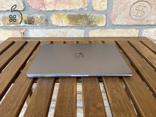 MInt az új !! MacBook Pro 14.2