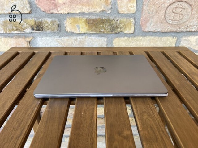 MInt az új !! MacBook Pro 14.2