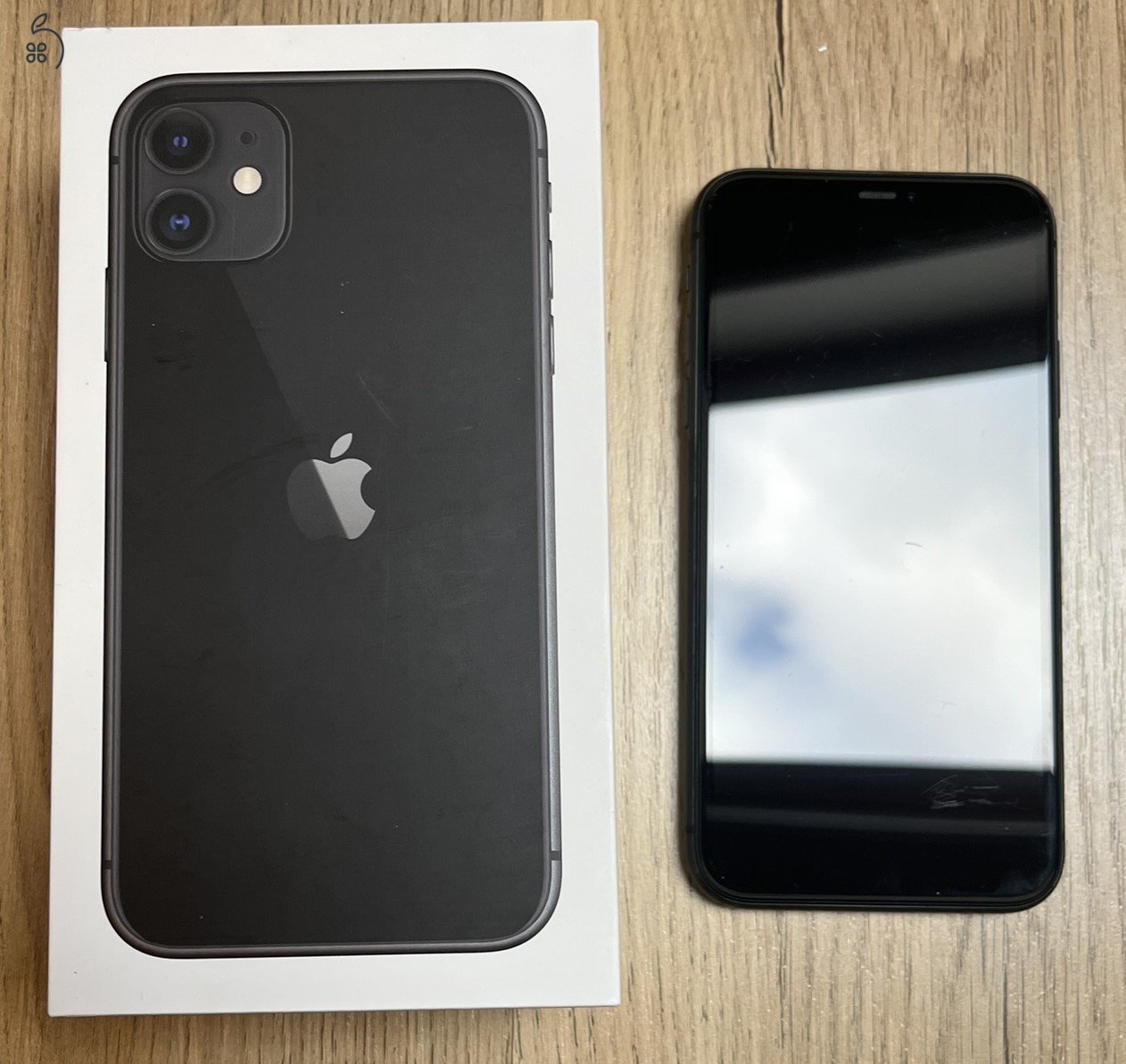 iPhone 11 64 GB független 75% akku