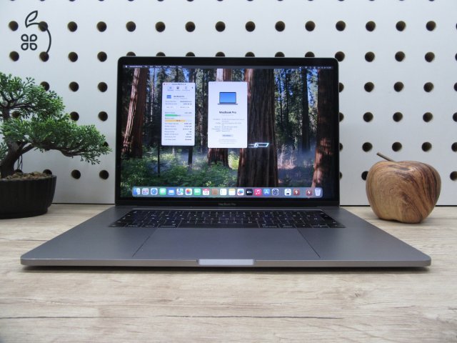 Apple Retina Macbook Pro 15 CTO - 2019 - Használt, szép állapot