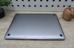 Apple Retina Macbook Pro 15 CTO - 2019 - Használt, szép állapot