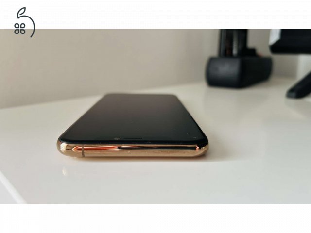 Apple iPhone XS 64GB kártyafüggetlen 