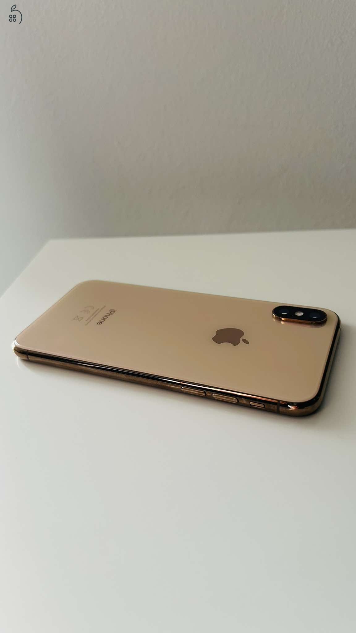 Apple iPhone XS 64GB kártyafüggetlen 