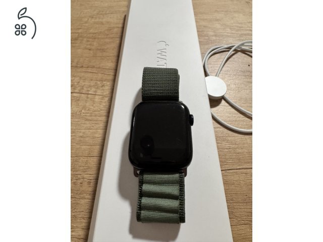 Apple Watch  Series 8 Midnight 45mm GPS alumínium