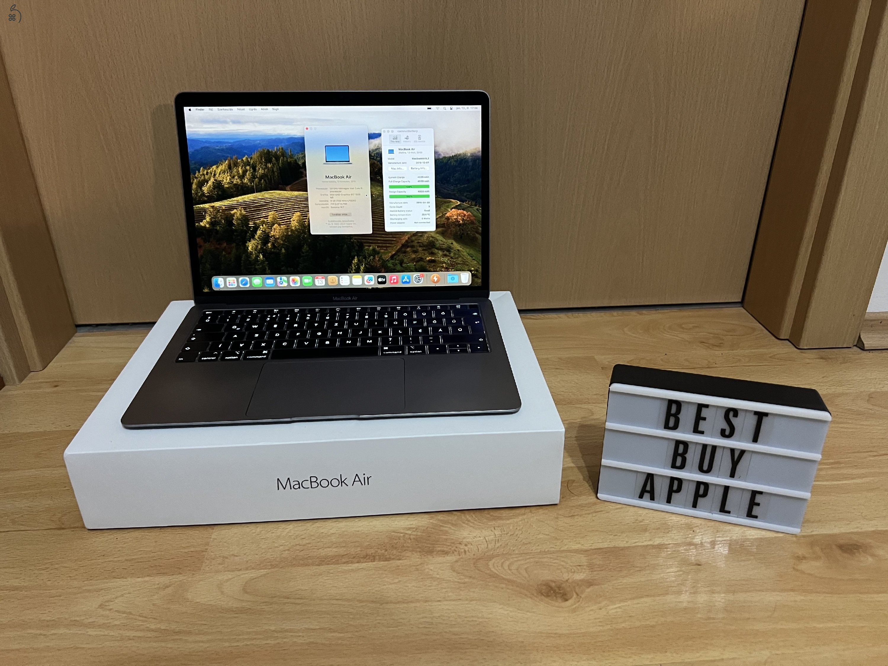 2019 Retina MacBook Air 13 / i5 1.6GHz / 8GB / 256GB SSD / Magyar / Space Gray / Új Aksi / Eladó