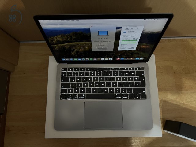 2019 Retina MacBook Air 13 / i5 1.6GHz / 8GB / 256GB SSD / Magyar / Space Gray / Új Aksi / Eladó