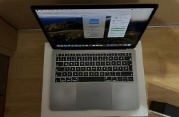 2019 Retina MacBook Air 13 / i5 1.6GHz / 8GB / 256GB SSD / Magyar / Space Gray / Új Aksi / Eladó