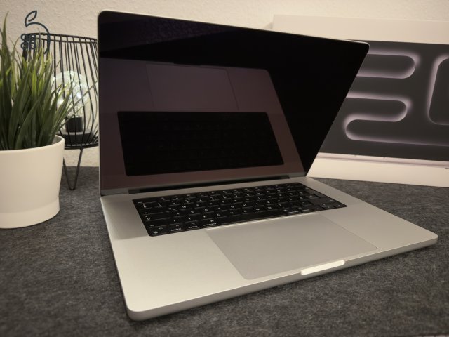 MacBook Pro M3 Pro 2023/16