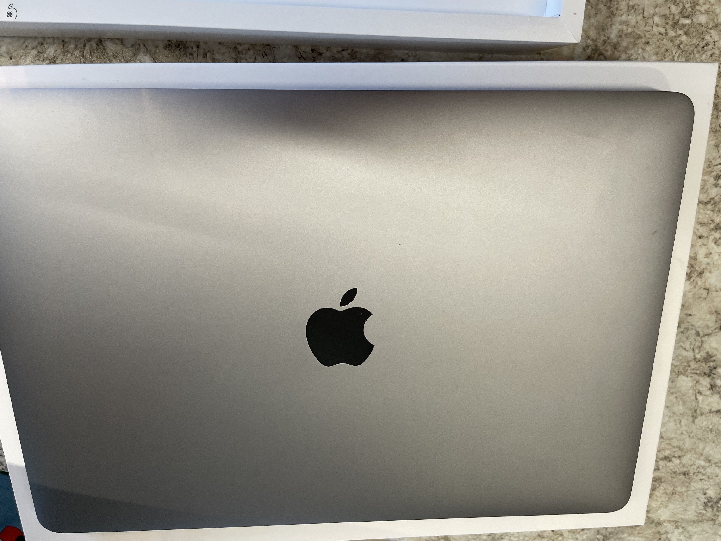 MacBook Pro (13 hüvelykes, M1, 2020)