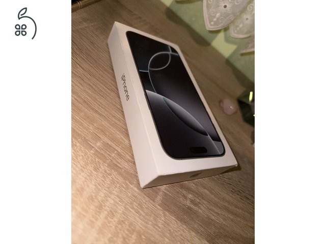 iPhone 16 Pro Max 256 Gb karcmentes, alig használt telefon