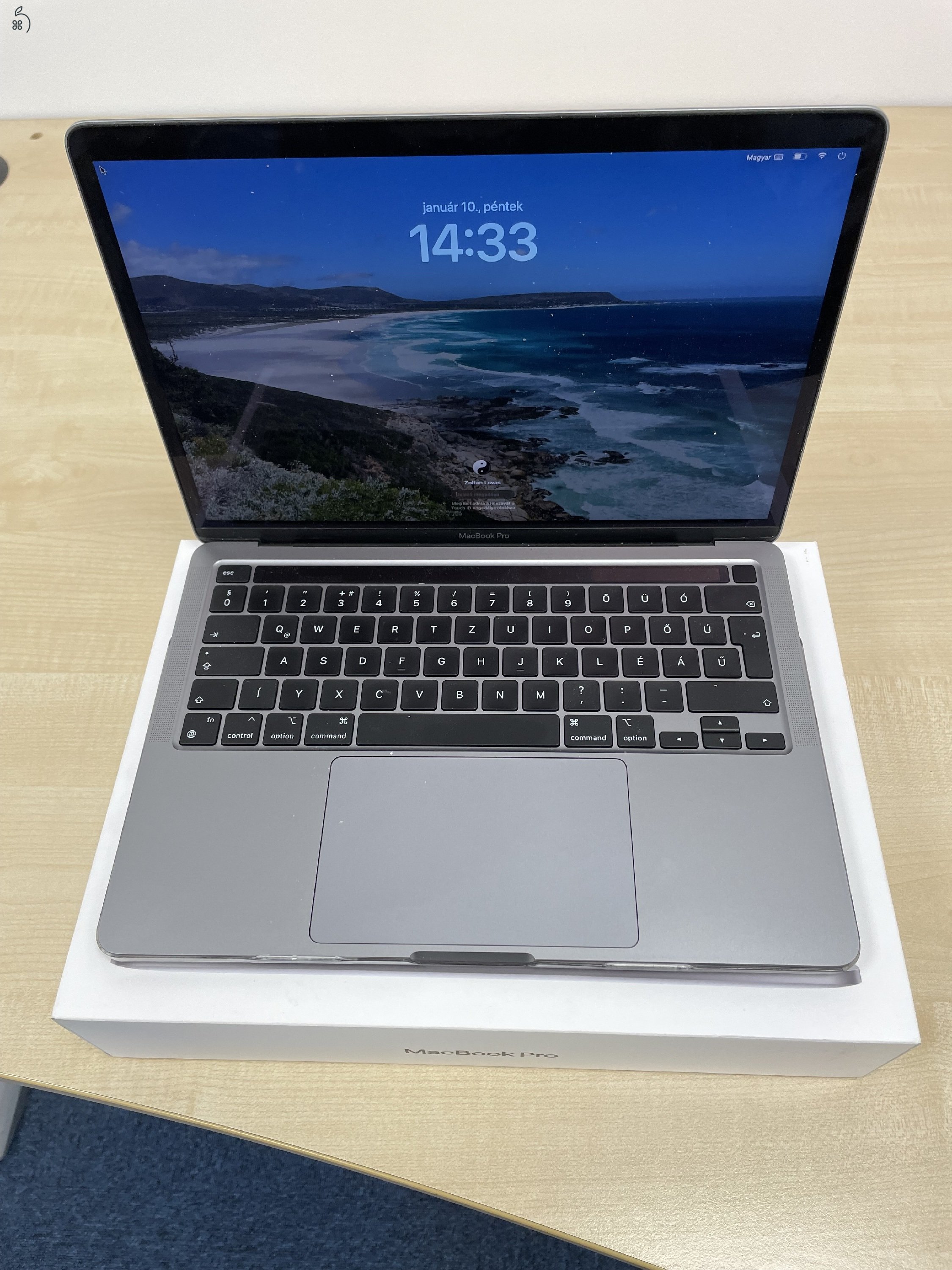 Macbook Pro M1 256GB SSD 8GB RAM magyar billantyűzet